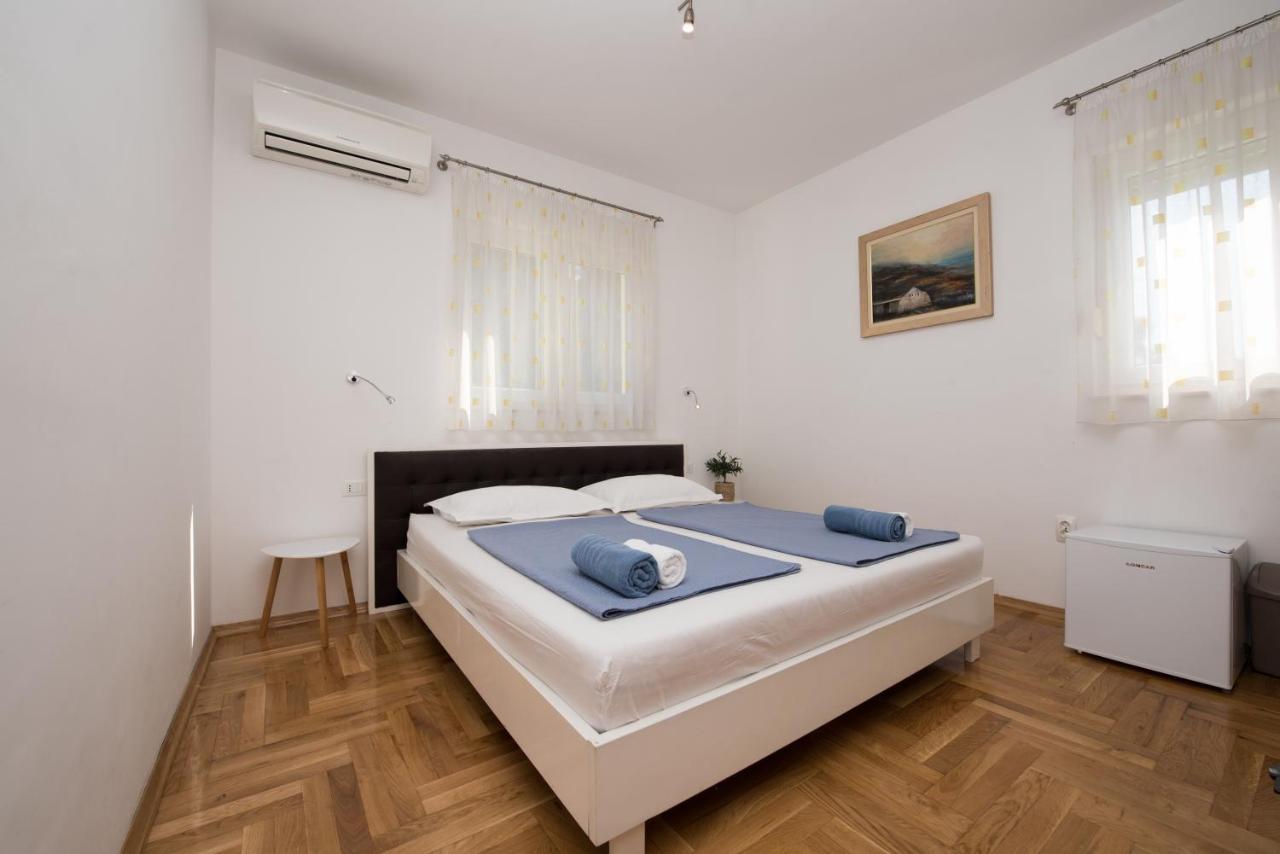 Sunset City Apartment Split Exterior photo